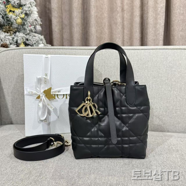 d9a6e09e2cf60773415774282fecbb4b_1773997289_8019.jpeg